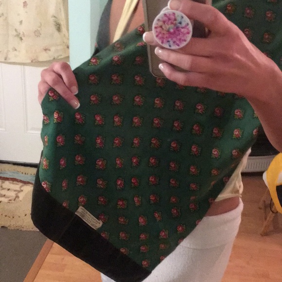 Authentic Switzerland 🇨🇭 shoulder wrap. - Picture 8 of 8